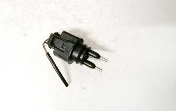 Volkswagen PASSAT B5 Sensor 1j0973202