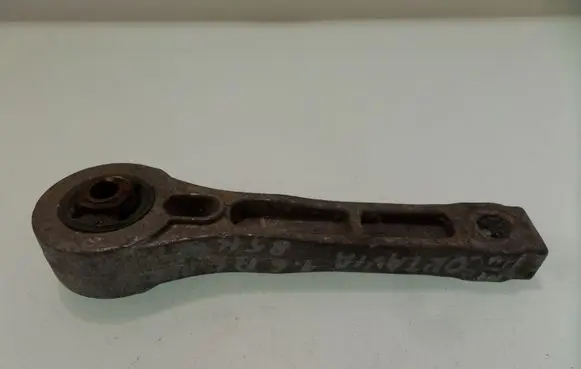 Skoda Octavia Mk2 (1Z) Engine mounting bracket 1K0199855K
