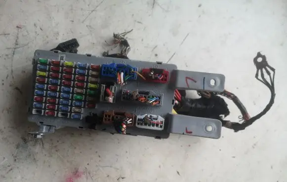 KIA Sorento Fuse module 919502B401