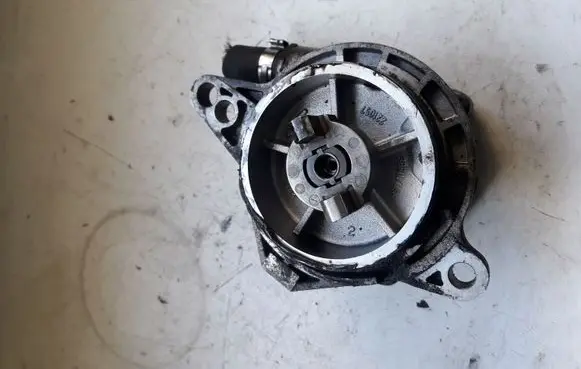 BMW 3 E46 Vacuum pump