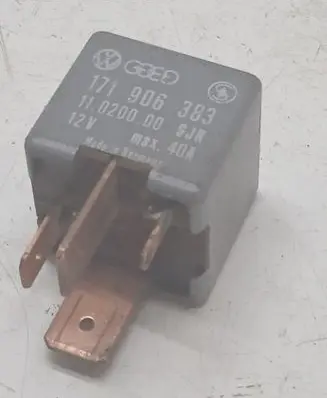 Volkswagen Golf I Other relay 171906383
