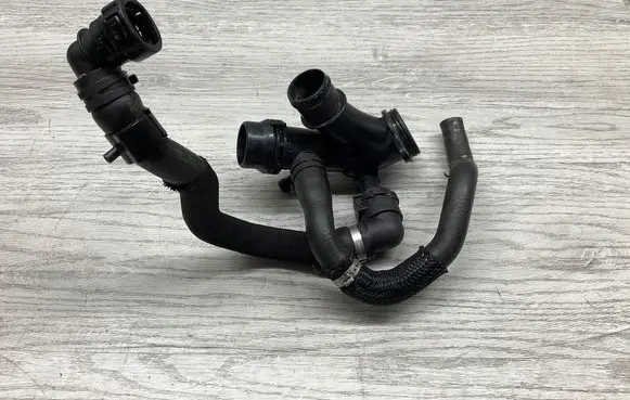 Jaguar F-Pace Coolant pipe/hose H4P38A544A M8A28063BB H4P36W602A1C
