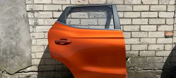 MG ZS Rear door