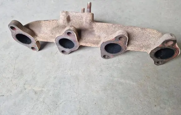 Toyota Hilux (AN10, AN20, AN30) Exhaust manifold