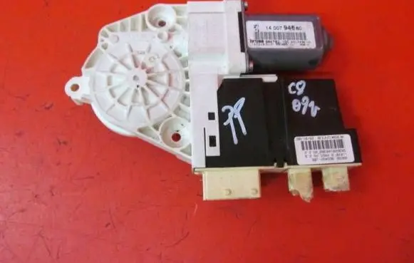 Citroen C8 Front door window regulator motor 1400794680 964782100 965492100