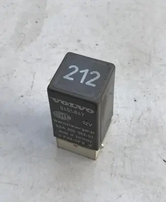 Volvo S70 V70 V70 XC Other relay 9459847 5SA00555201