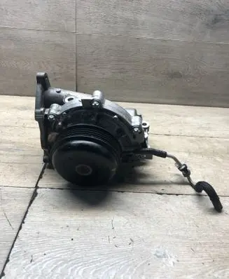 Mercedes-Benz E W213 Water pump A6542002300