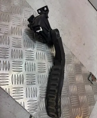 Volkswagen Touareg I Accelerator throttle pedal 6PV00802625