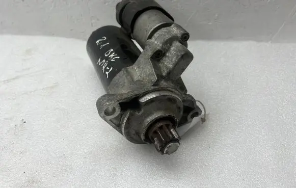 Volkswagen Touran I Starter motor 02E911023H