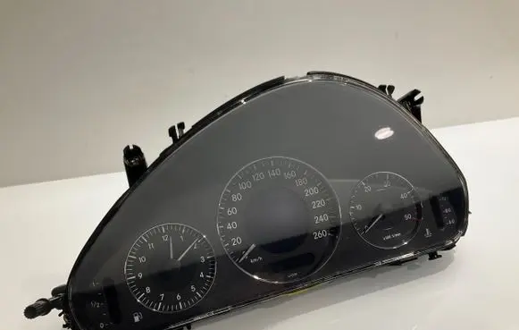 Mercedes-Benz E W211 Speedometer (instrument cluster) A2115402311 110080004019 2115402311