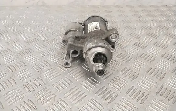 Audi A4 S4 B9 Starter motor 04L911021B