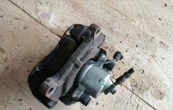 Volkswagen Scirocco Front brake caliper