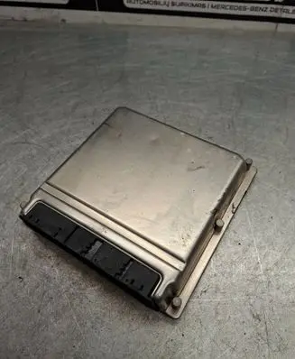 Mercedes-Benz C W203 Engine control unit/module A6111537779 0281011001 28RTF131