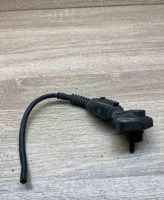 Volkswagen Golf IV Air pressure sensor 038906051 0281002177