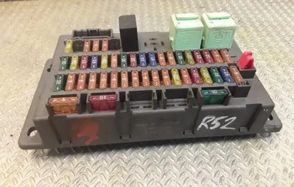 Mini One - Cooper R50 - 53 Fuse box set 6906600