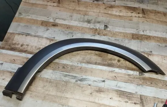 Subaru Outback Front arch trim 