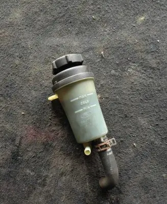 Ford Focus Power steering tank cap EV613R700AB