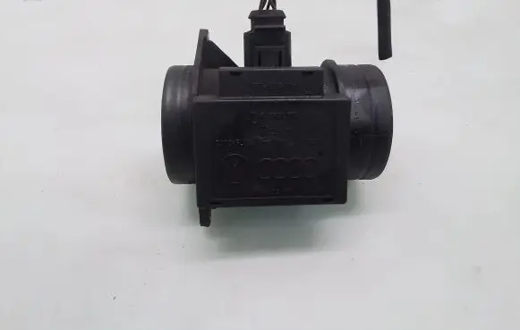 Volkswagen Golf III Mass air flow meter 71822101 074906461