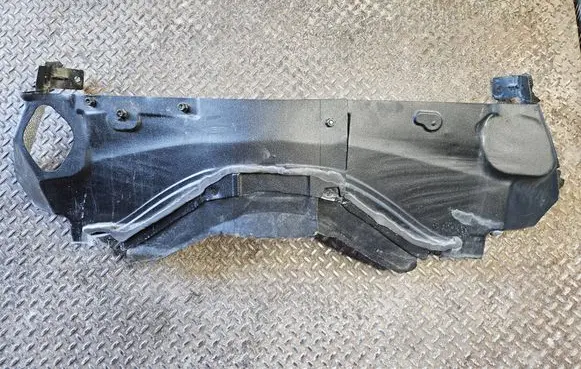 Jeep Grand Cherokee Engine compartment bulkhead 68067775 68067774