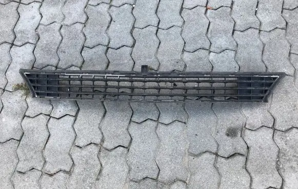 Mercedes-Benz B W245 Front bumper lower grill A1698850123