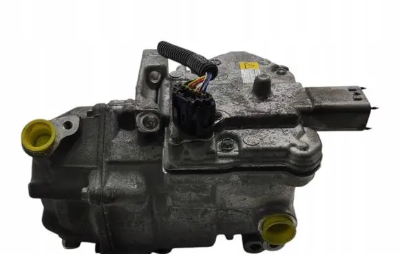 Toyota Yaris Air conditioning (A/C) compressor (pump) 042200-1041