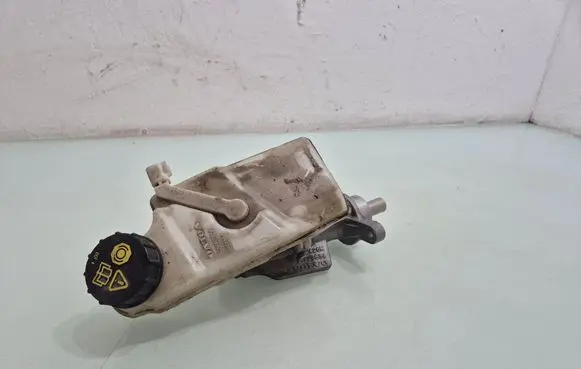 Volvo V40 Master brake cylinder 31329534