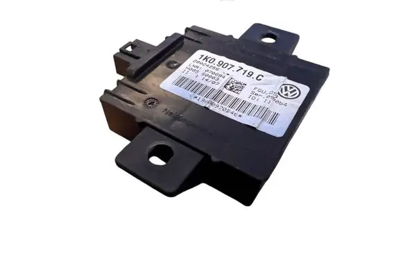 Audi A3 S3 A3 Sportback 8P Alarm control unit/module 1K0907719C 28024256 19800970B46