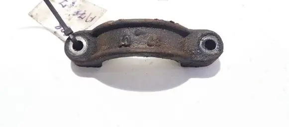 Volvo S40, V40 Engine mounting bracket