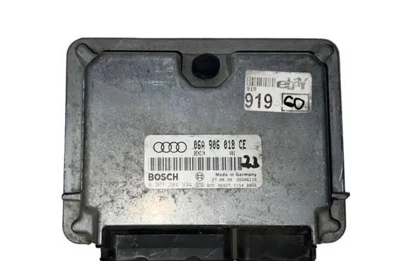 Audi A3 S3 8L Engine control unit/module 06A906018CE 0261204994 26SA6116