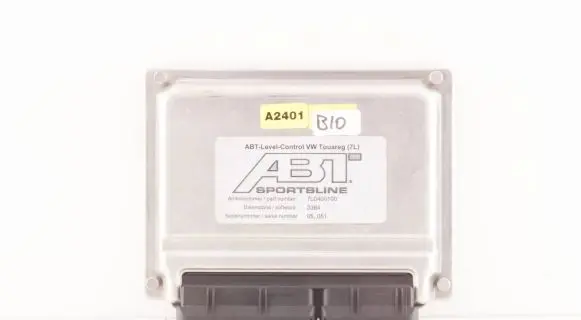 Volkswagen Touareg I Air suspension control unit module (rear) 7L0400100