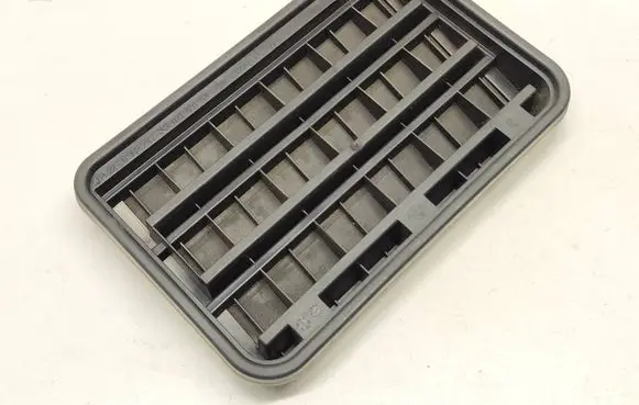 BMW 3 E90 E91 Quarter panel pressure vent 6962293 64226962293