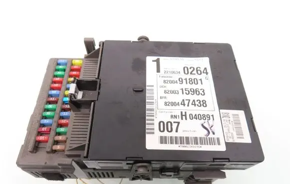 Renault Espace - Grand espace IV Central body control module 8200315963 8200447438A 518837117