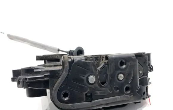 Skoda Fabia Mk3 (NJ) Front door lock 5TB837015