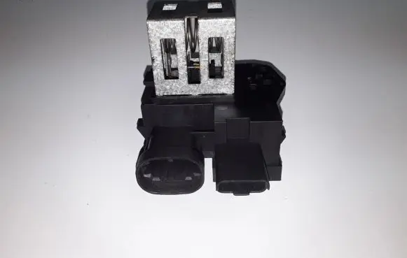 Citroen Berlingo Coolant fan relay 9663558880