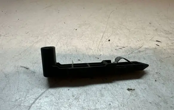 Volvo XC60 Headlight/headlamp mounting bracket 30763155