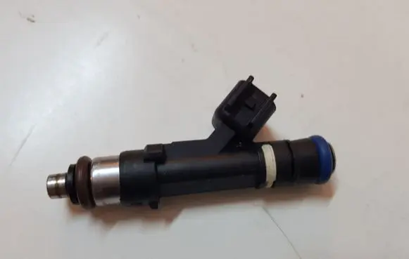 Ford Mustang VI Fuel injector JR3E9F593AB