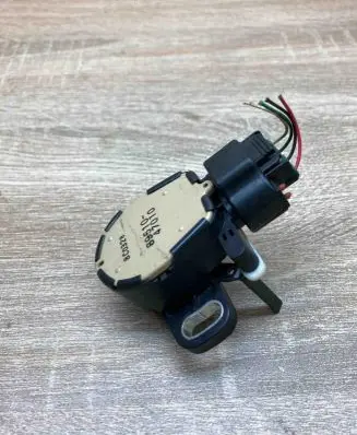 Toyota Prius (XW20) Brake pedal sensor switch 8951047010 8C0328 WithPlug
