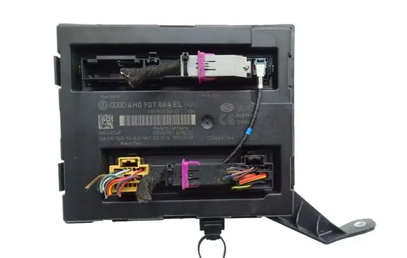 Volkswagen Touareg II Central body control module 4H0907064EL 7P6907372A
