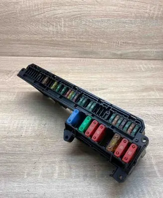 BMW 5 E60 E61 Fuse box set 6957330 13290