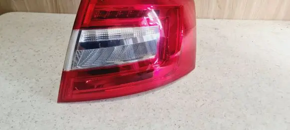 Skoda Octavia Mk3 (5E) Rear/tail lights 18531102 5E5945112A