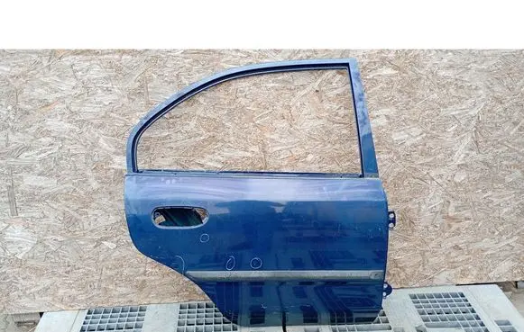 Mitsubishi Carisma Rear door 