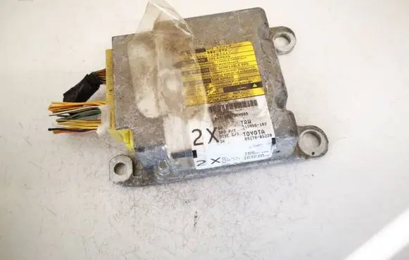 Toyota Avensis T250 Airbag control unit/module 8917005220 89170-05220