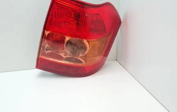 Toyota Corolla E120 E130 Rear/tail lights 8156002301