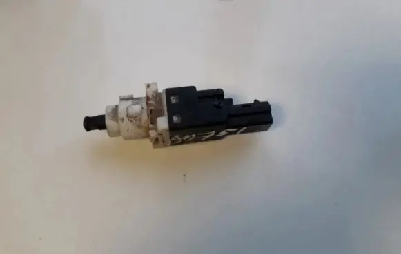Alfa Romeo 166 Brake pedal sensor switch 60669020