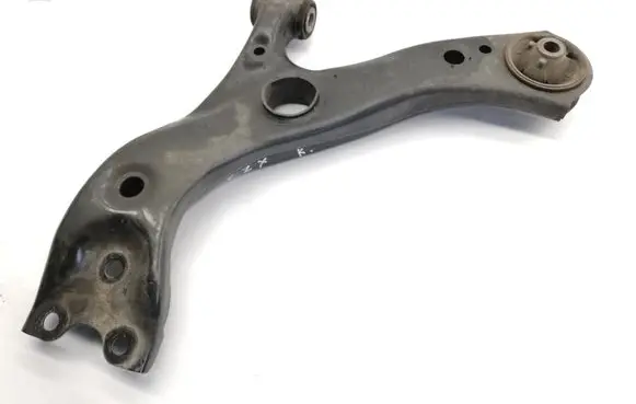 Toyota C-HR I Front lower control arm/wishbone