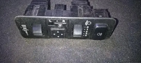 Mitsubishi Carisma Fog light switch mr740609 10480478420