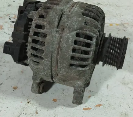 Volkswagen Sharan Generator/alternator 02890302