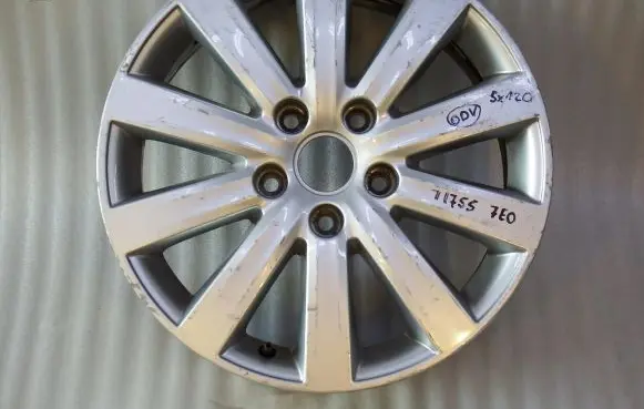 Volkswagen Transporter - Caravelle T5 R17 alloy rim 