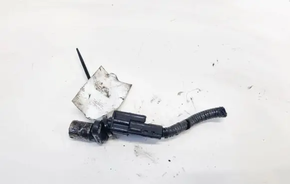 Toyota Avensis T250 Crankshaft position sensor 82821-20410