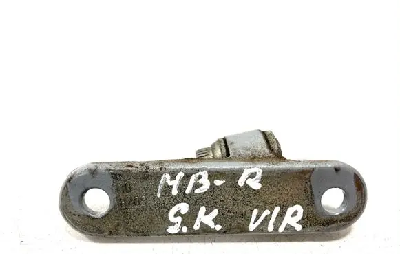 Mercedes-Benz R W251 Rear door upper hinge L146L